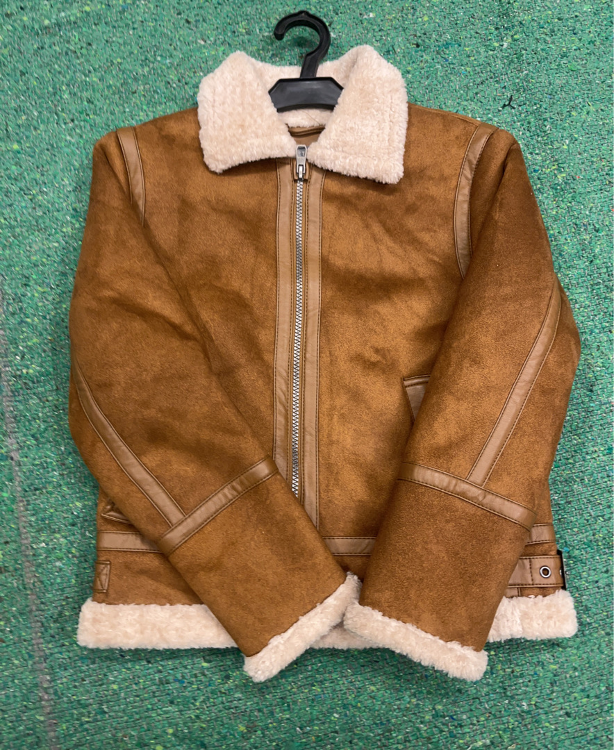 Jaqueta de Pele de Ovelha Castanha