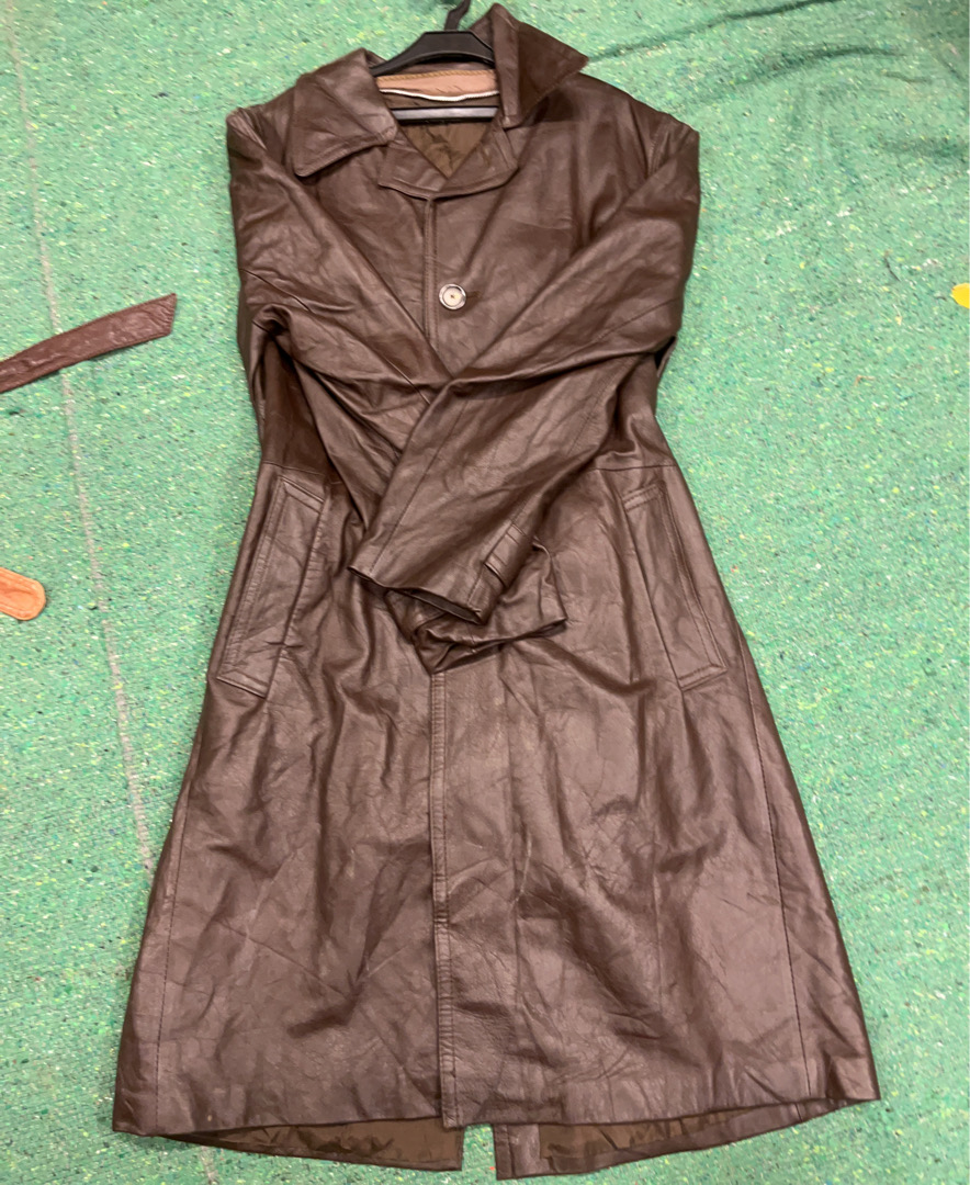 Impermeabile in pelle marrone