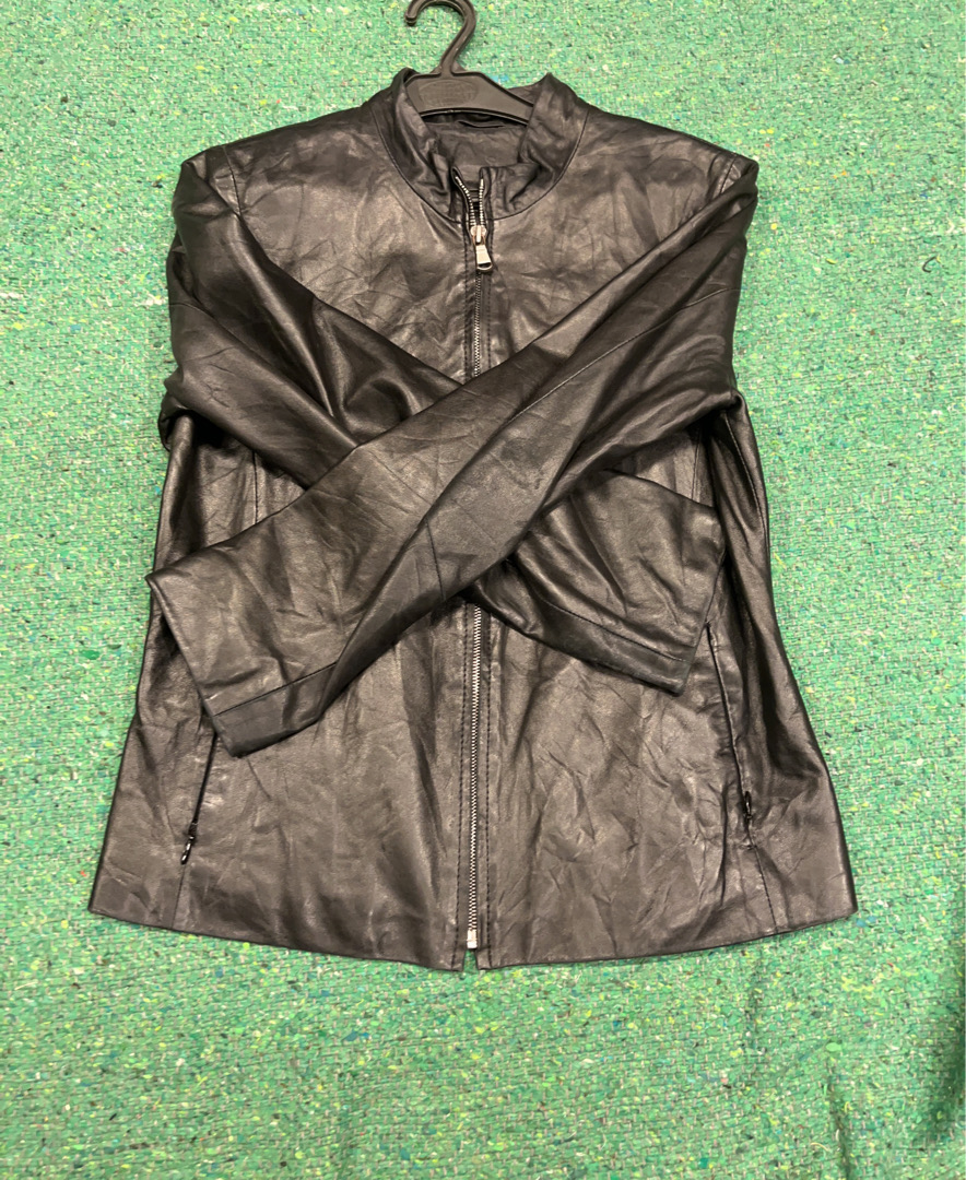Veste en cuir noir