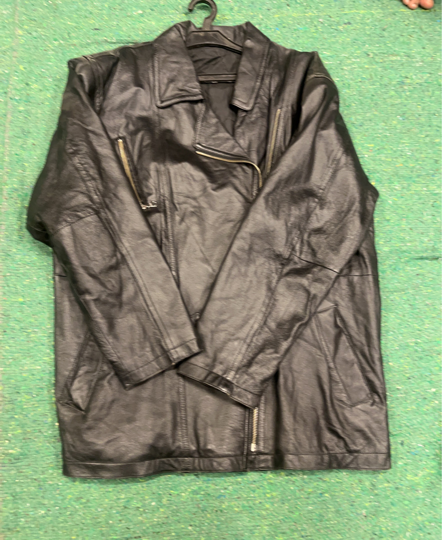 Giacca in pelle nera