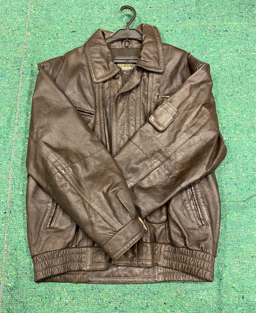 Veste en cuir marron