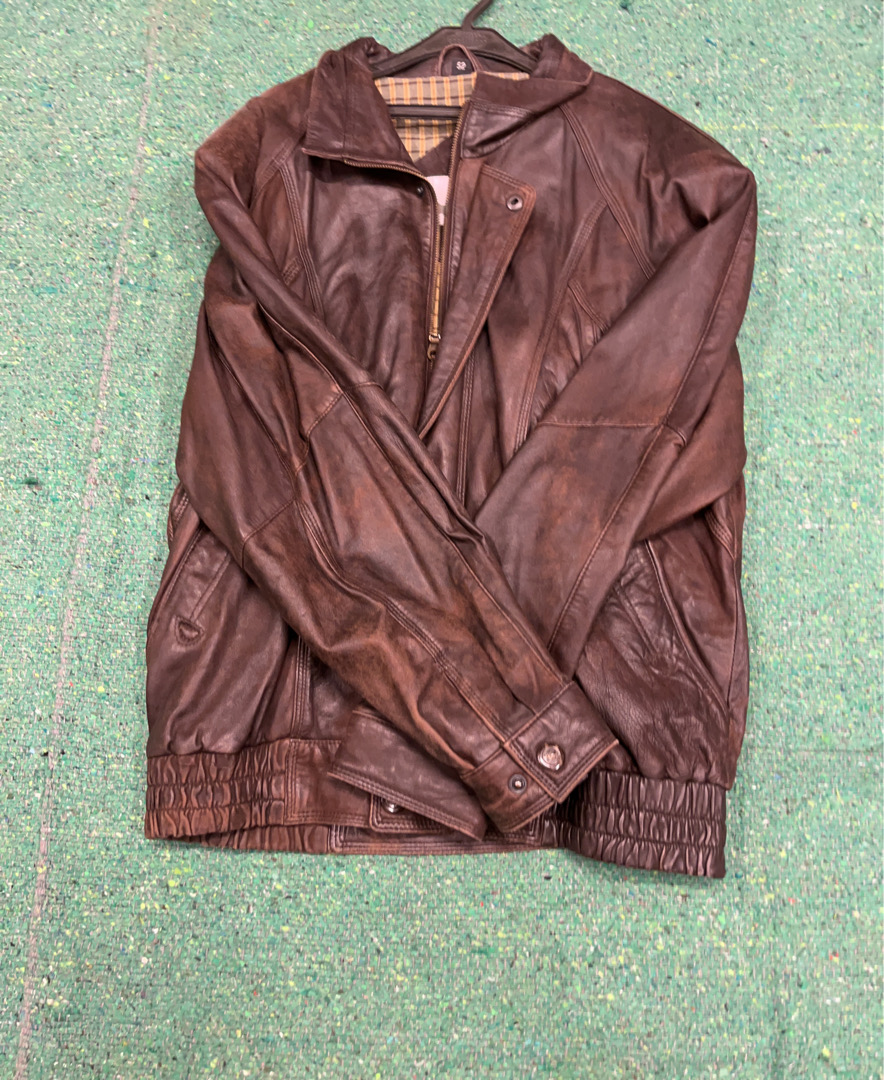Veste en cuir marron