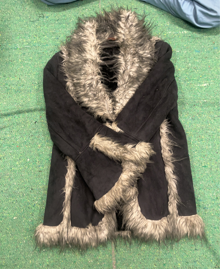 BOSS Pelzbesetzter Mantel