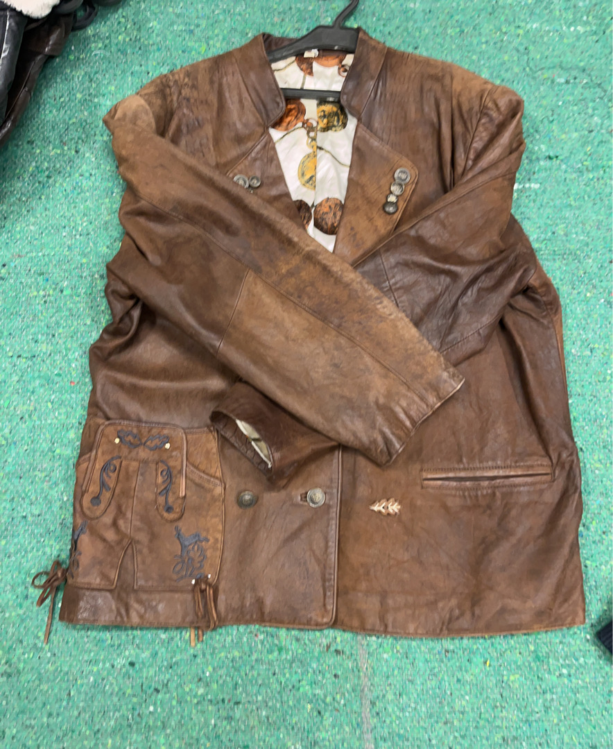 Veste en cuir marron