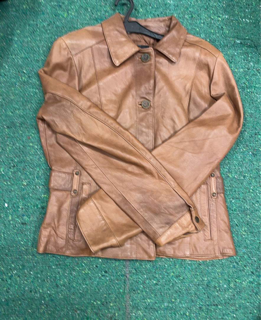 Veste en cuir marron