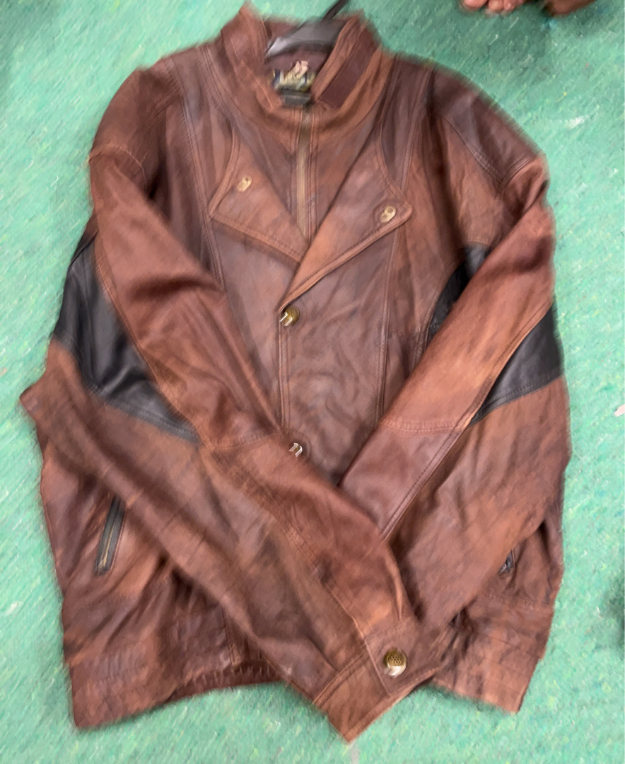 Veste en cuir marron