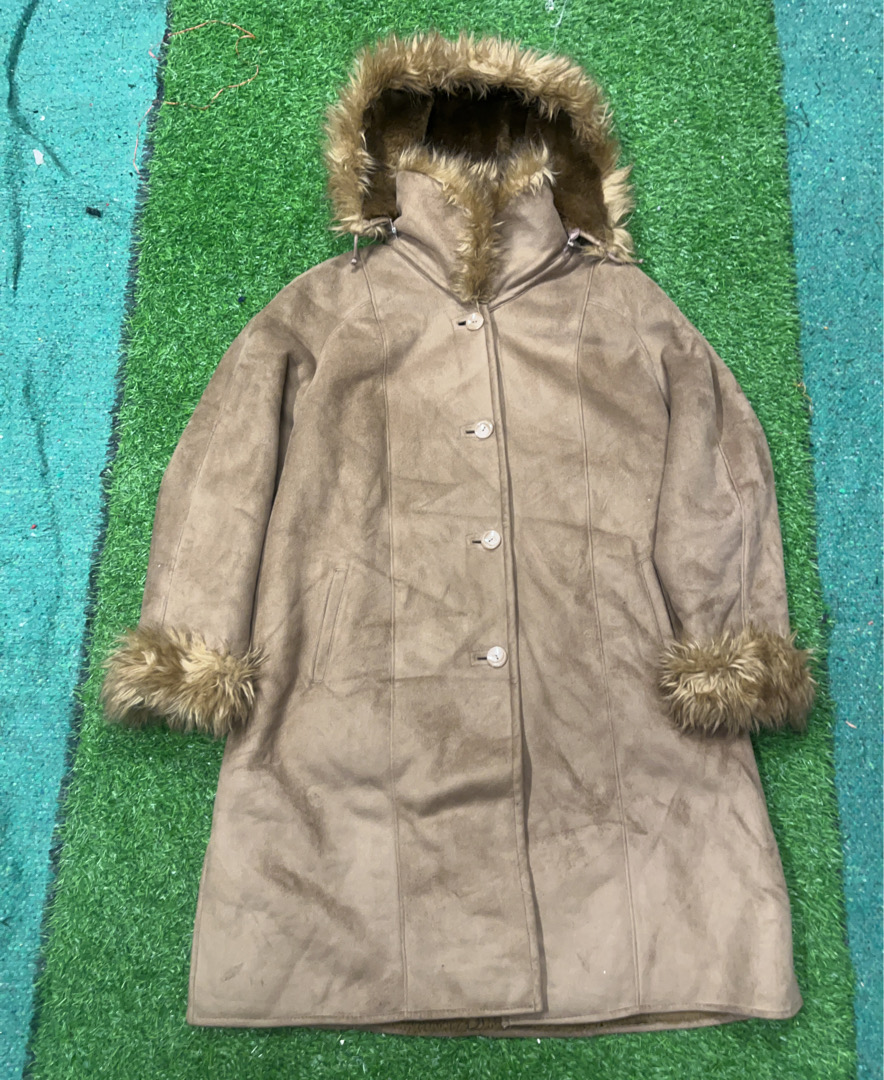 Parkà con fodera in pelliccia color sabbia