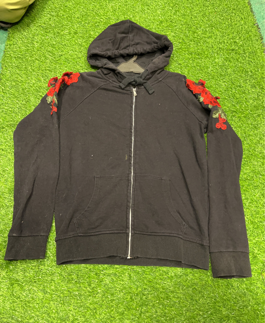 Black Floral Embroidery Hoodie