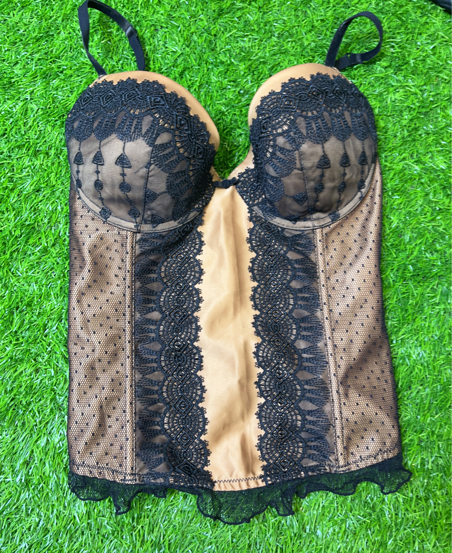 Top Corsetto in Pizzo Nero