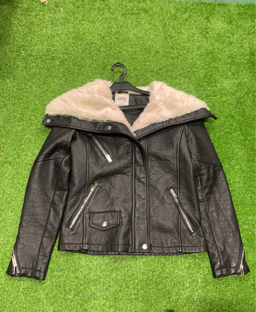 ONLY Giacca di pelle foderata in pelliccia sinteti..