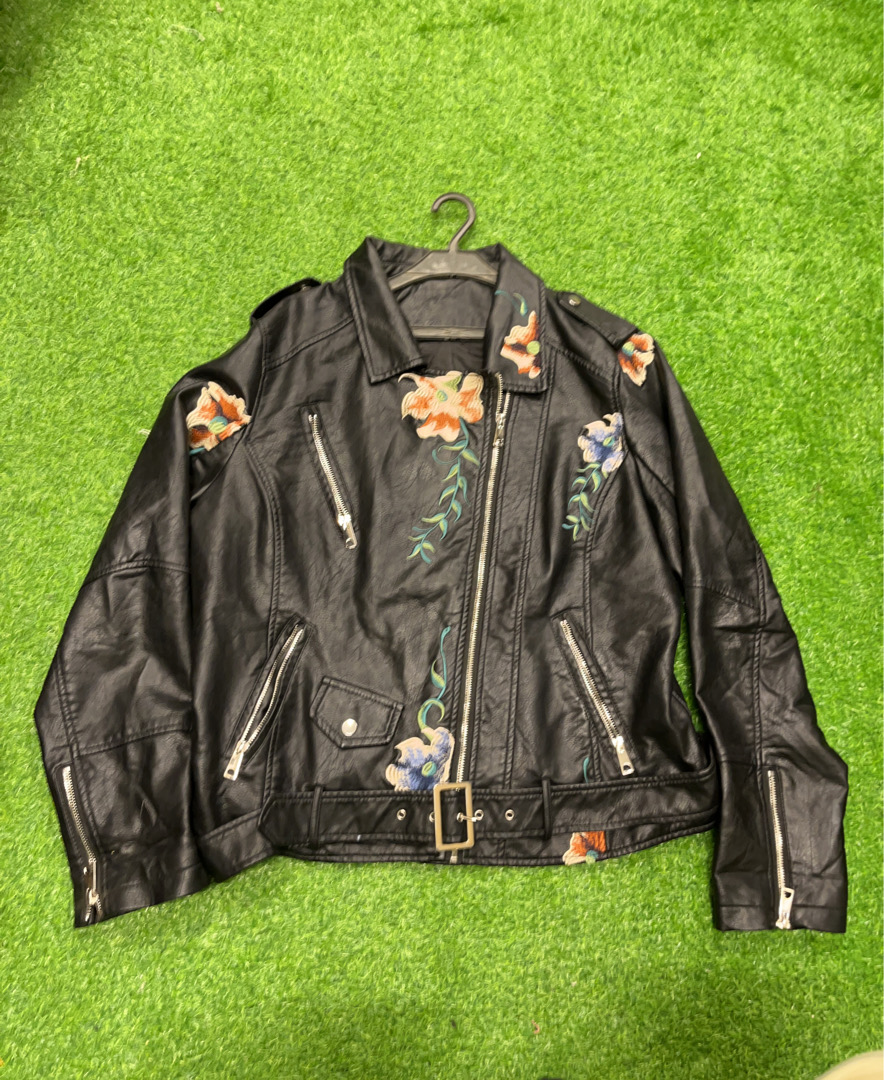 ブラックフローラルレザージャケット