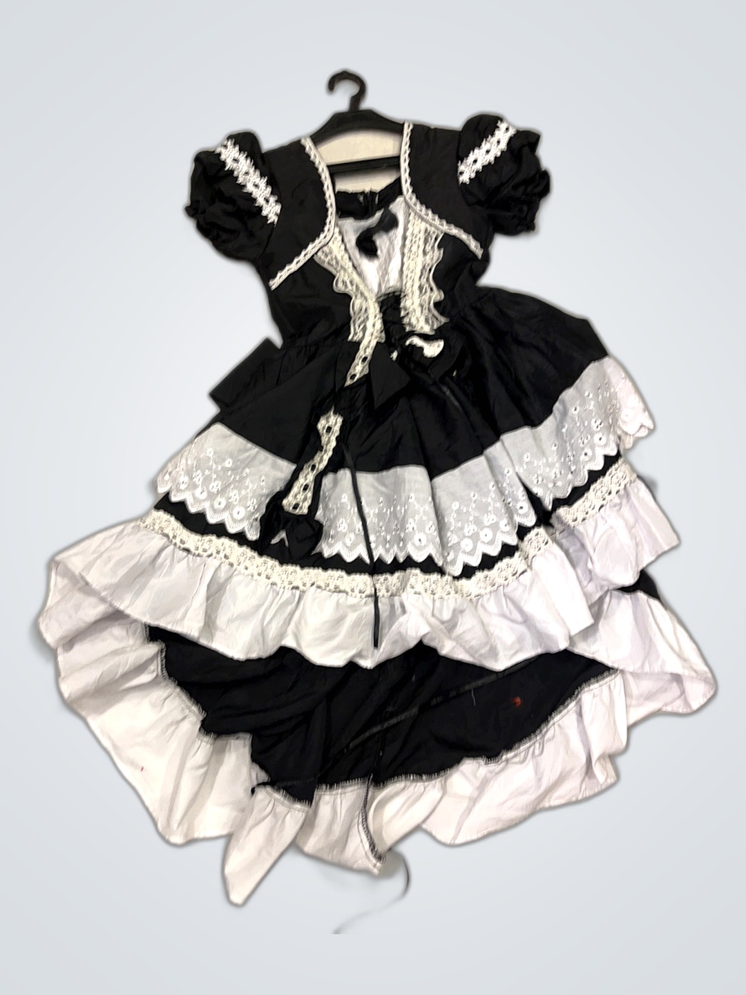 Costume de soubrette noir et blanc