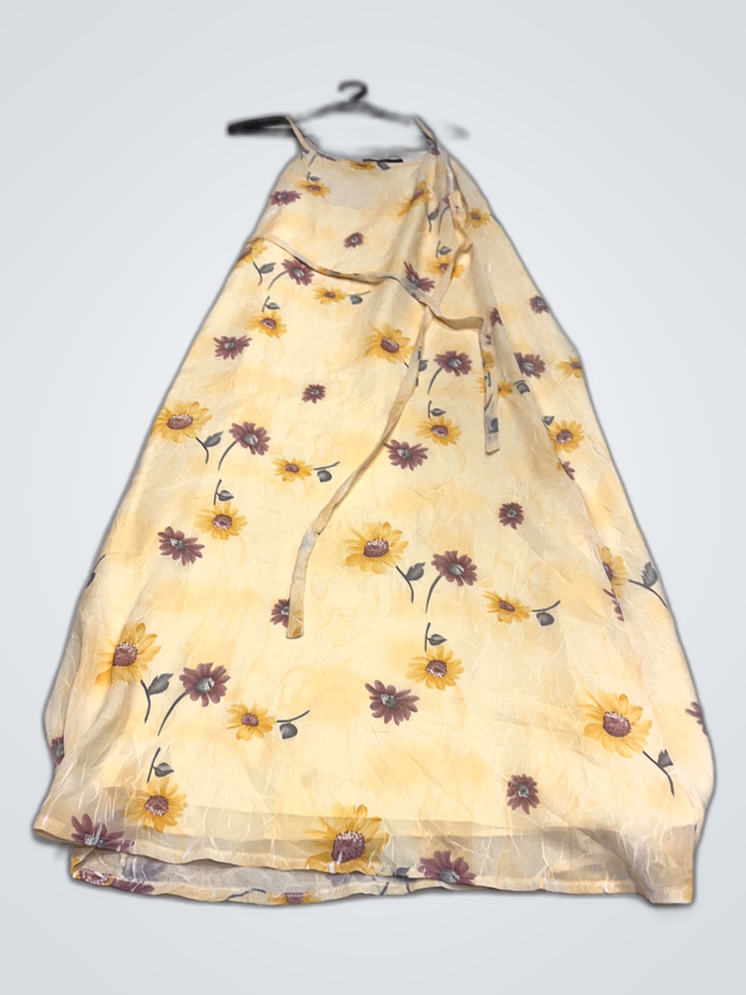 Vestido Floral com Decote Halter