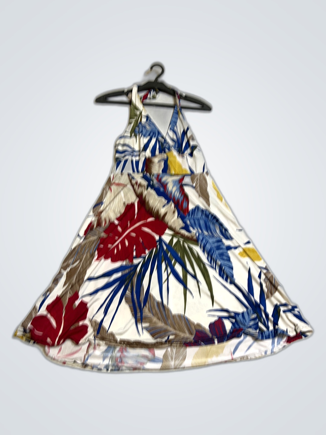 Vestido de Alça com Estampa Tropical