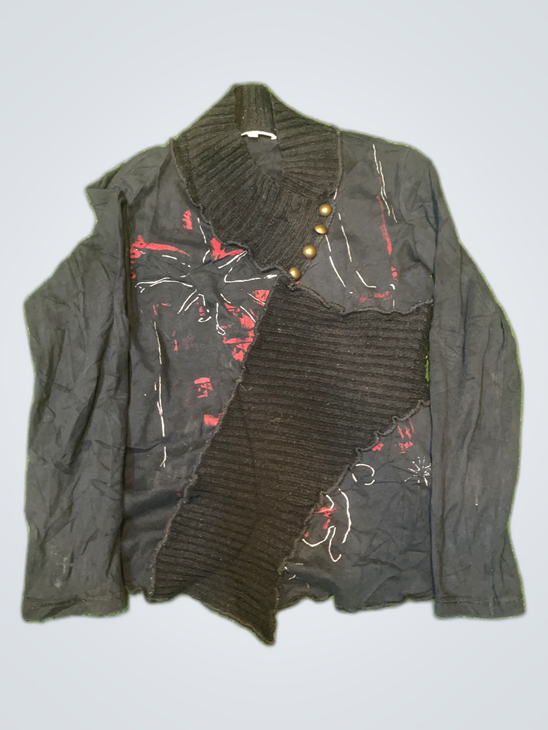 Jaqueta Preta de Manga Longa com Acentos Vermelhos..