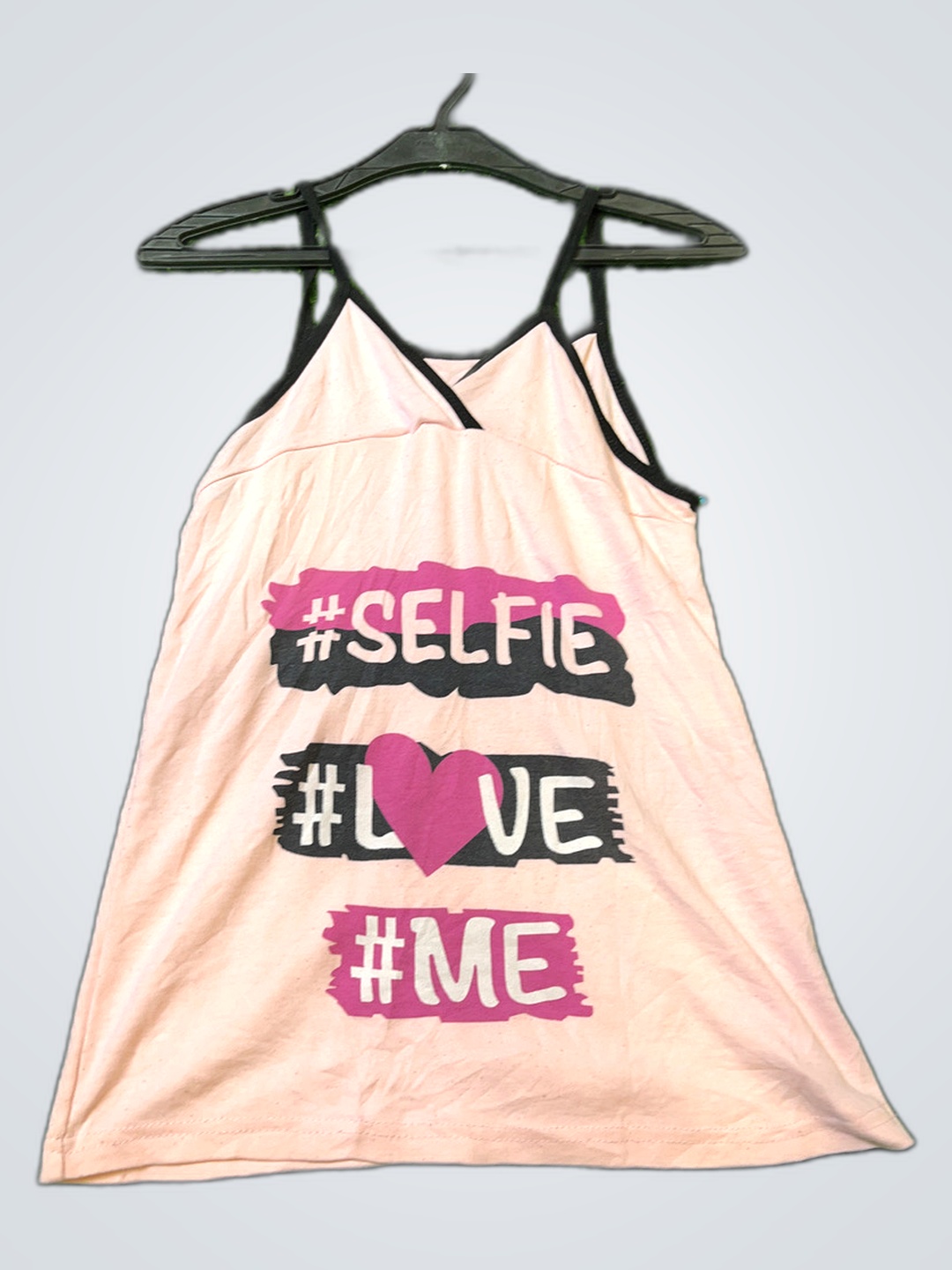 Débardeur rose avec #SELFIE #LOVE #ME imprimé