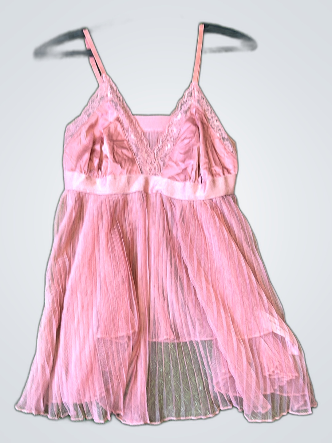 Chemise en dentelle rose