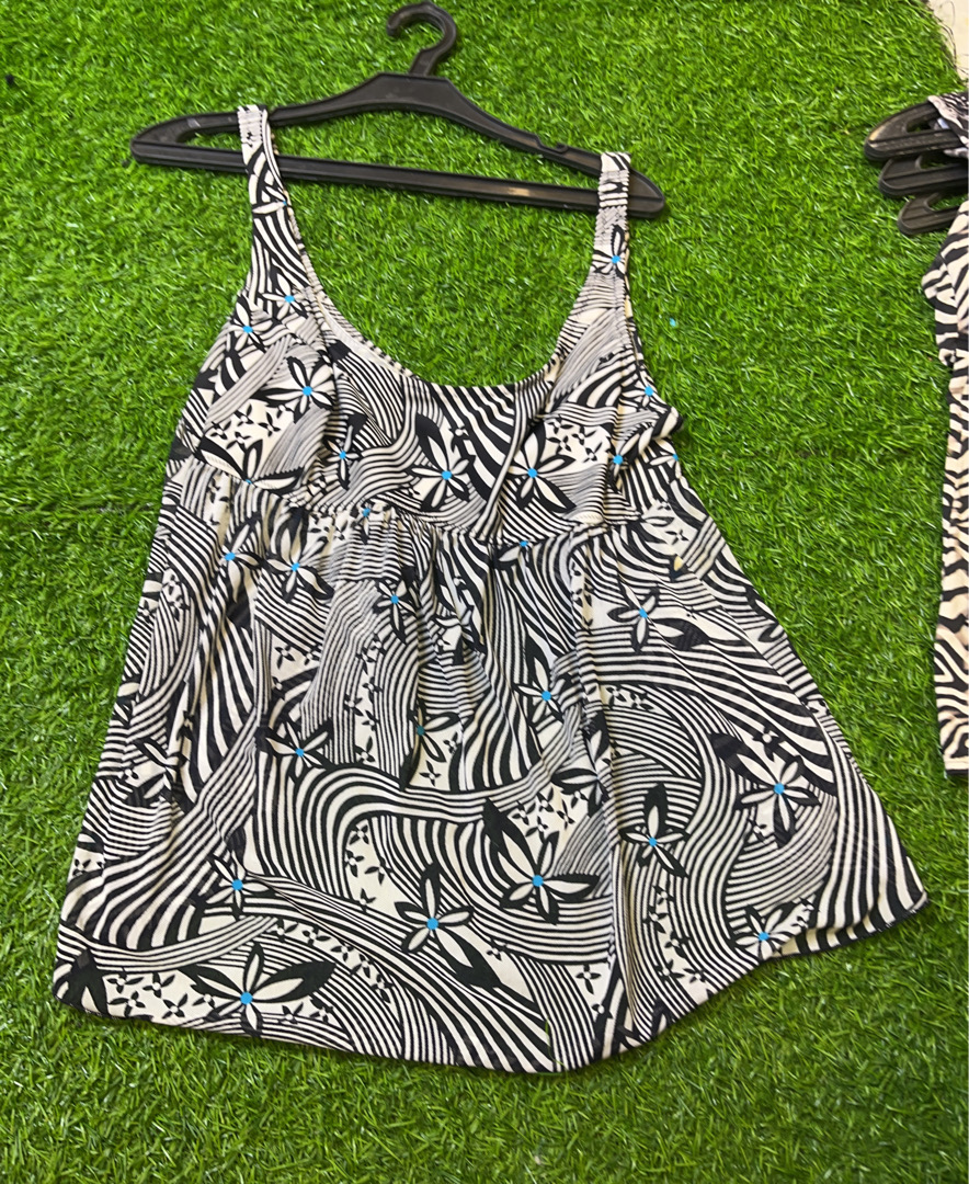 Black and White Floral Pattern Bra