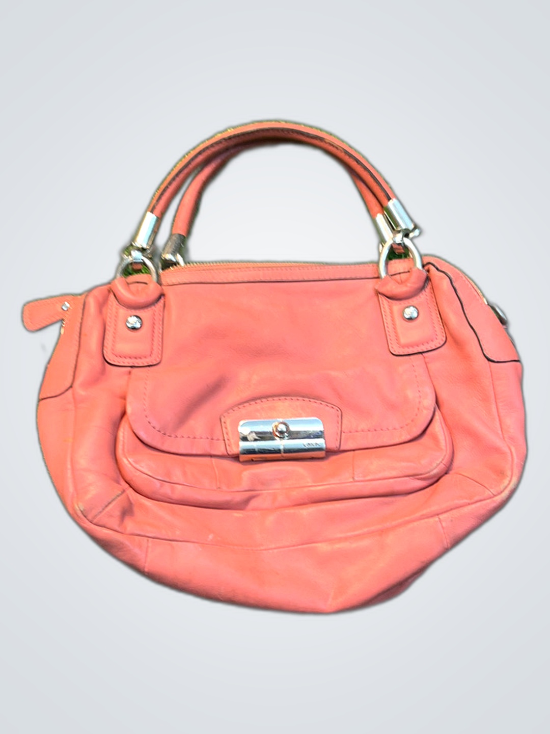 Sac à main en cuir rose