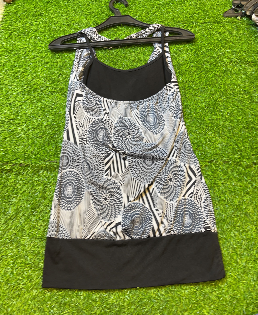 Abito senza maniche da donna