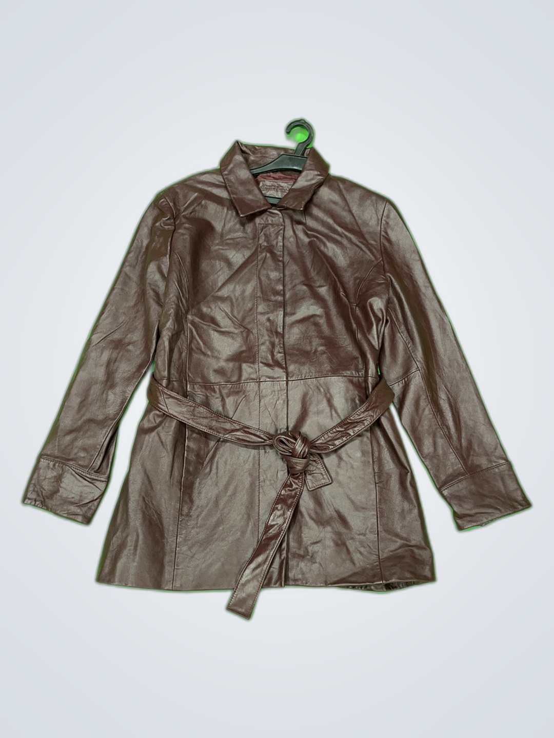 Braune Lederjacke mit Gürtel