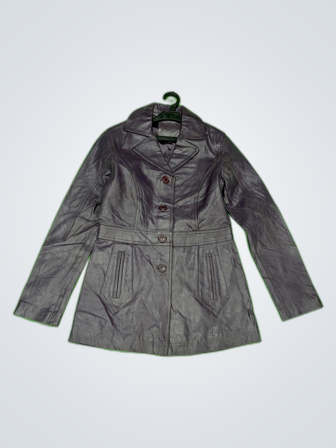 Lila Lederjacke
