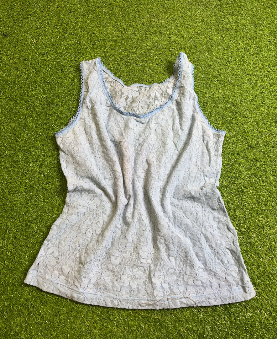 Blusa de Alças de Renda