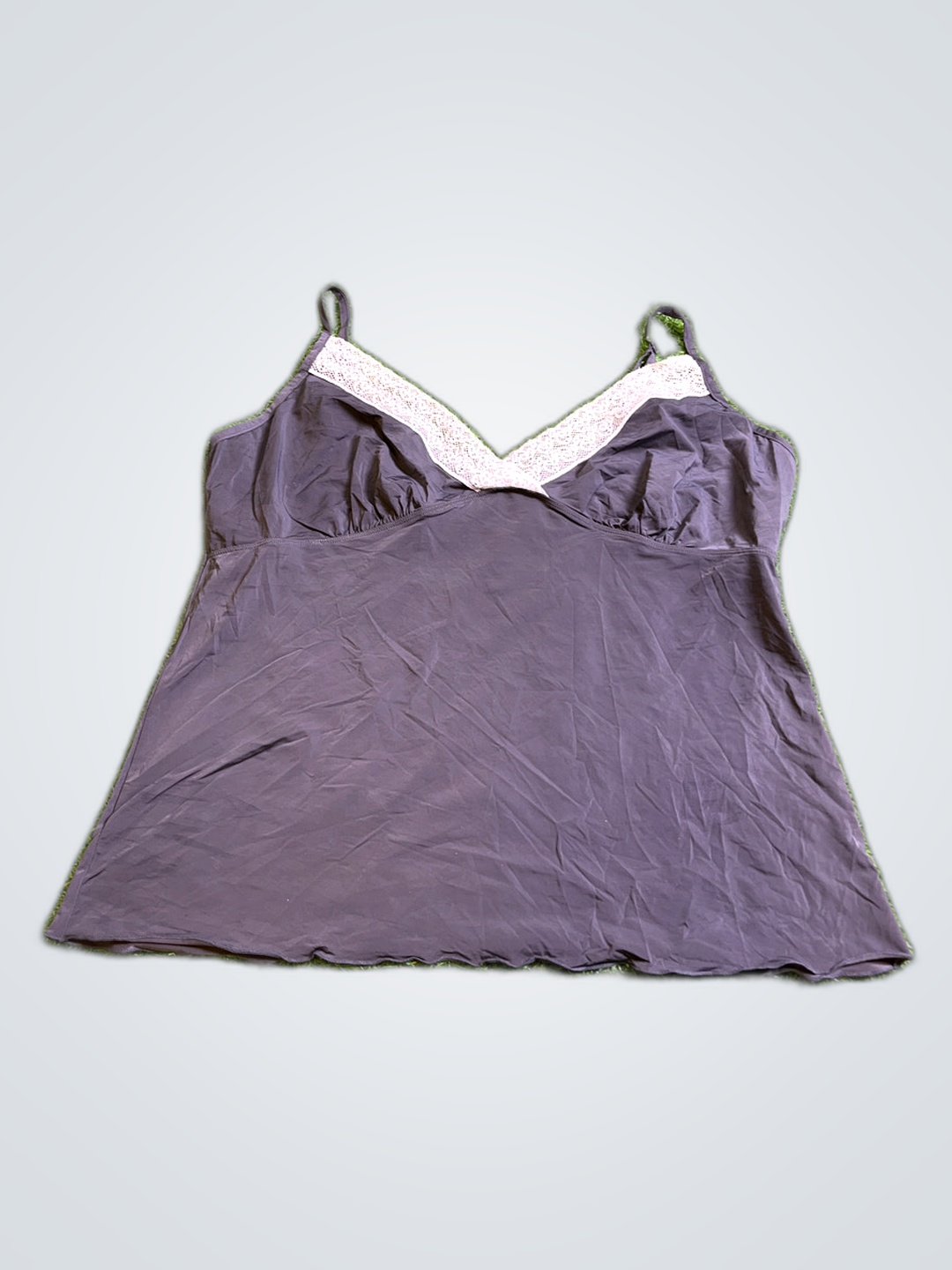 Camisole grise avec dentelle