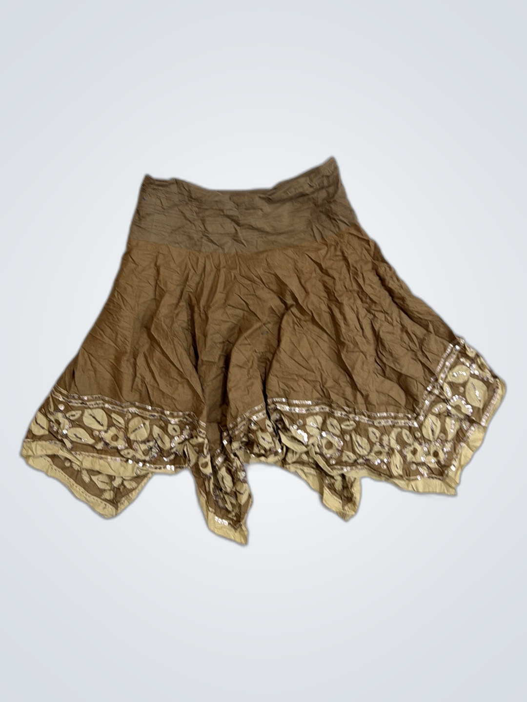 Saia Marrom Com Adornos