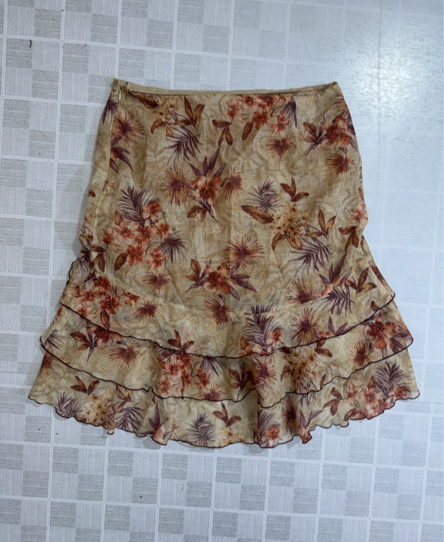 Saia Floral com Babados