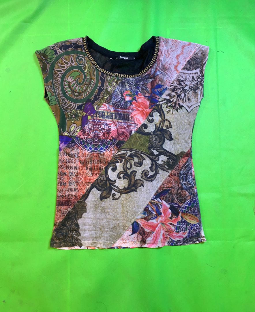 Blusa sin mangas estampada Desigual
