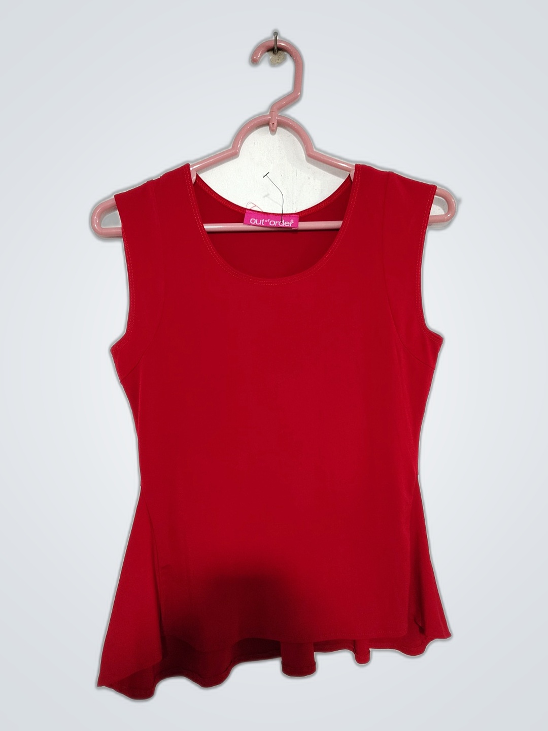 Rotes Ärmelloses Oberteil