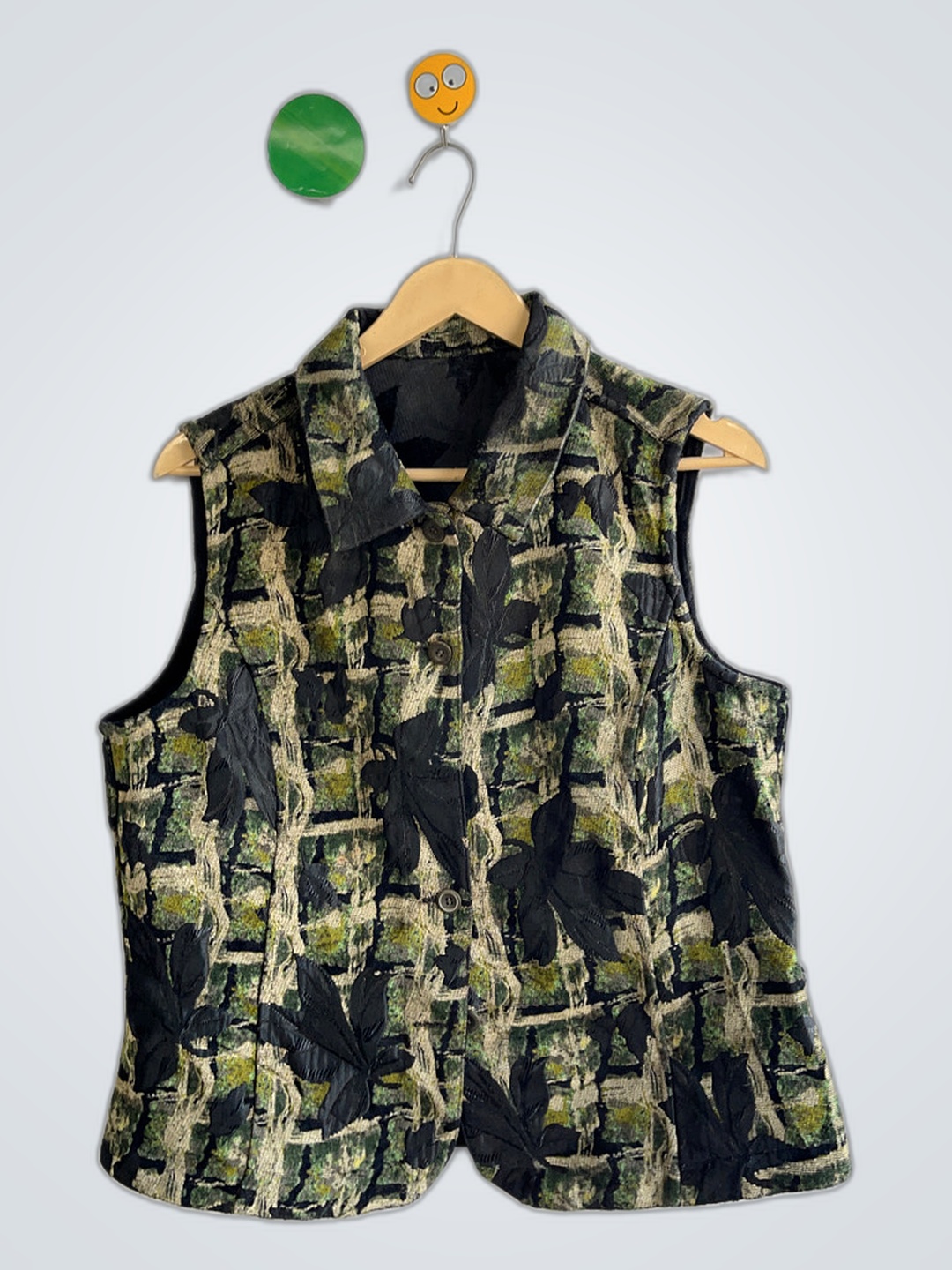 Veste florale verte et noire