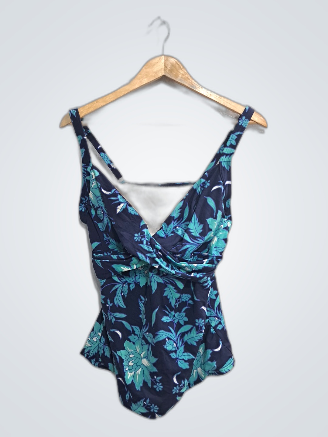 Top de bikini floral sin marca