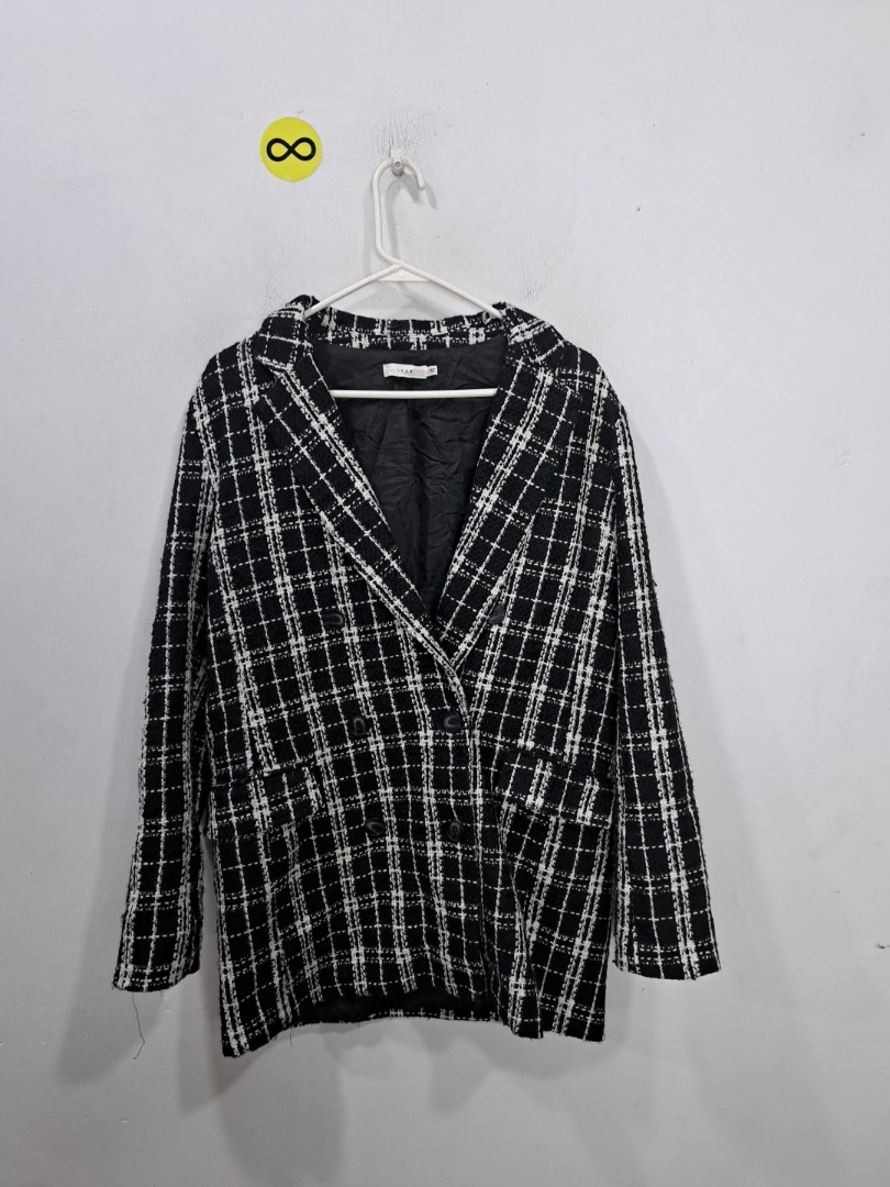 Blazer a cuadros blanco y negro