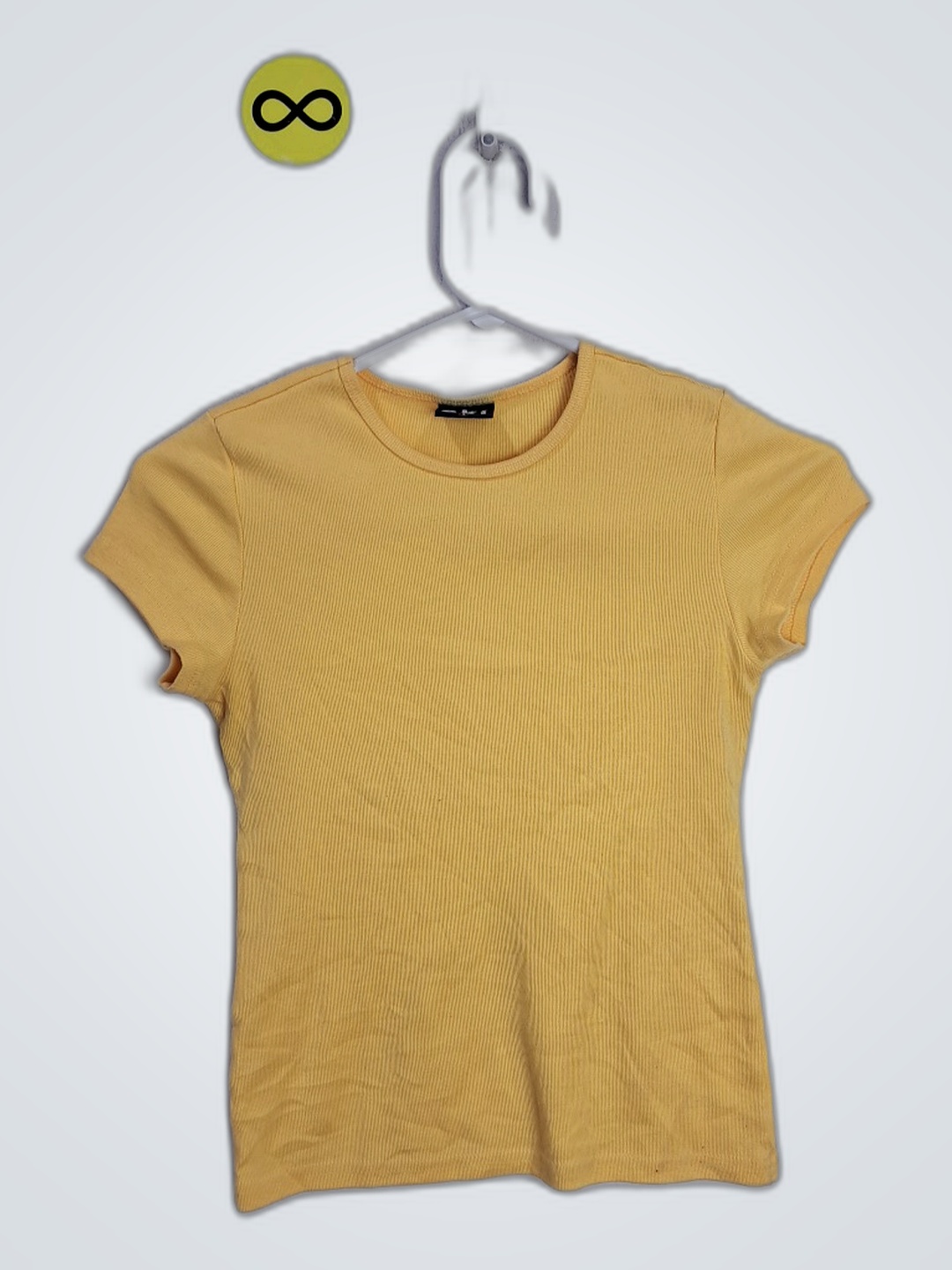 Camiseta amarilla lisa Aoki