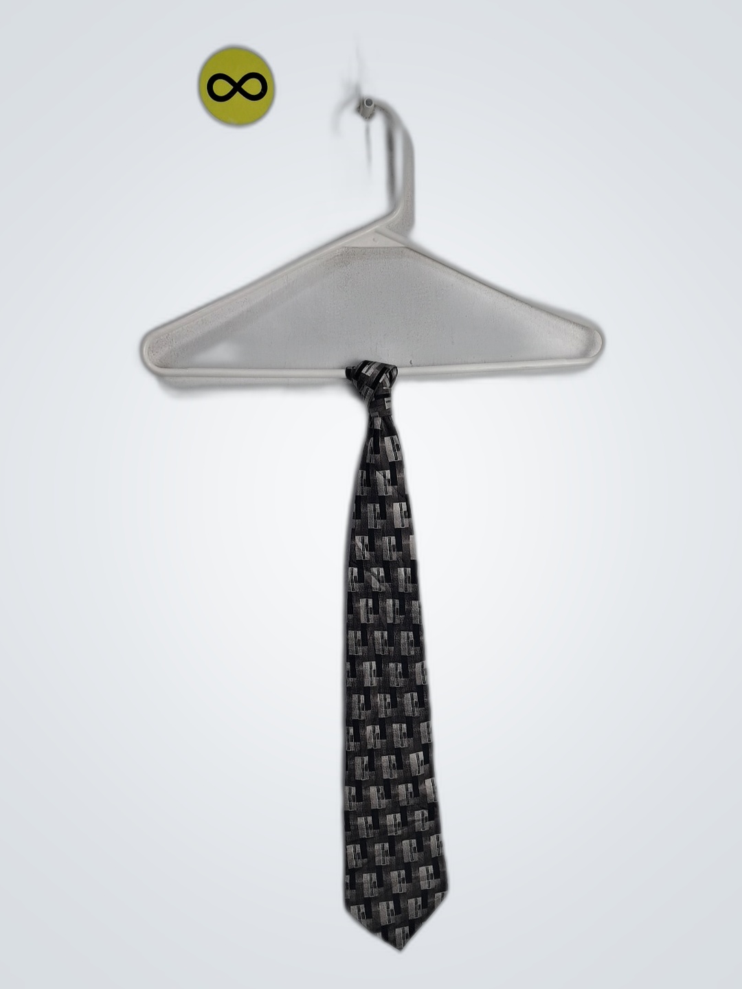 「バンヒューゼン ジオメトリック パターン ネクタイ」