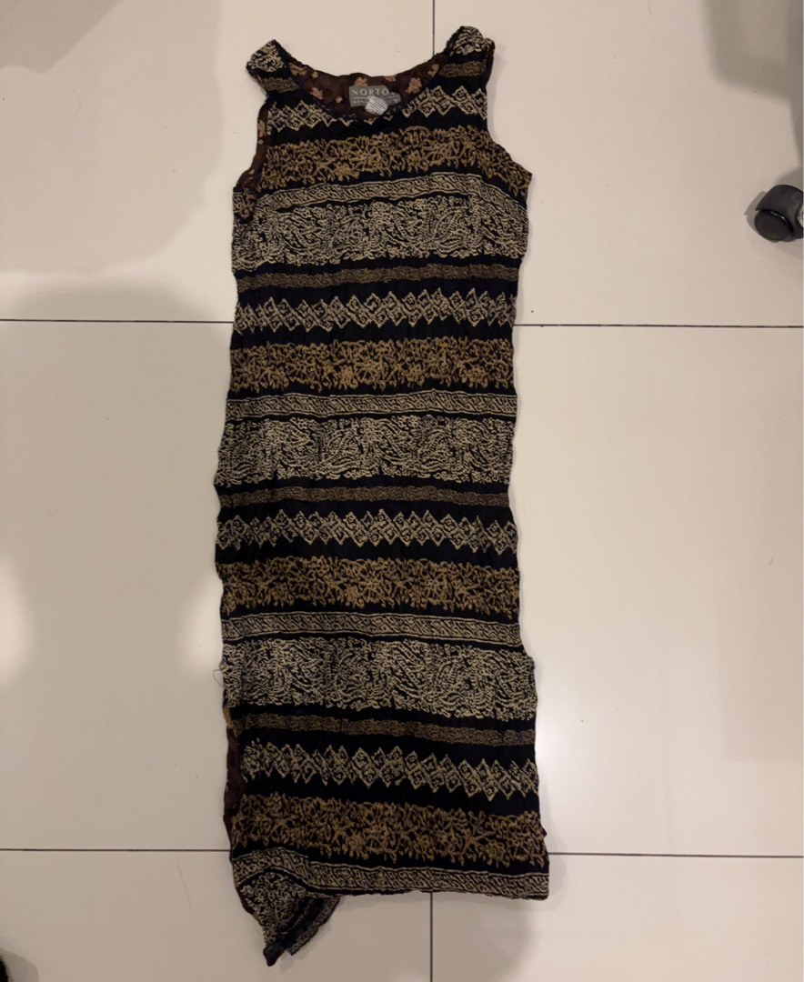 Vestido maxi sin mangas bordado Norton