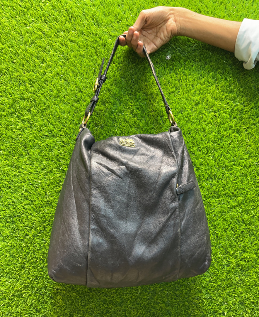 Bagage à main en cuir noir Coach