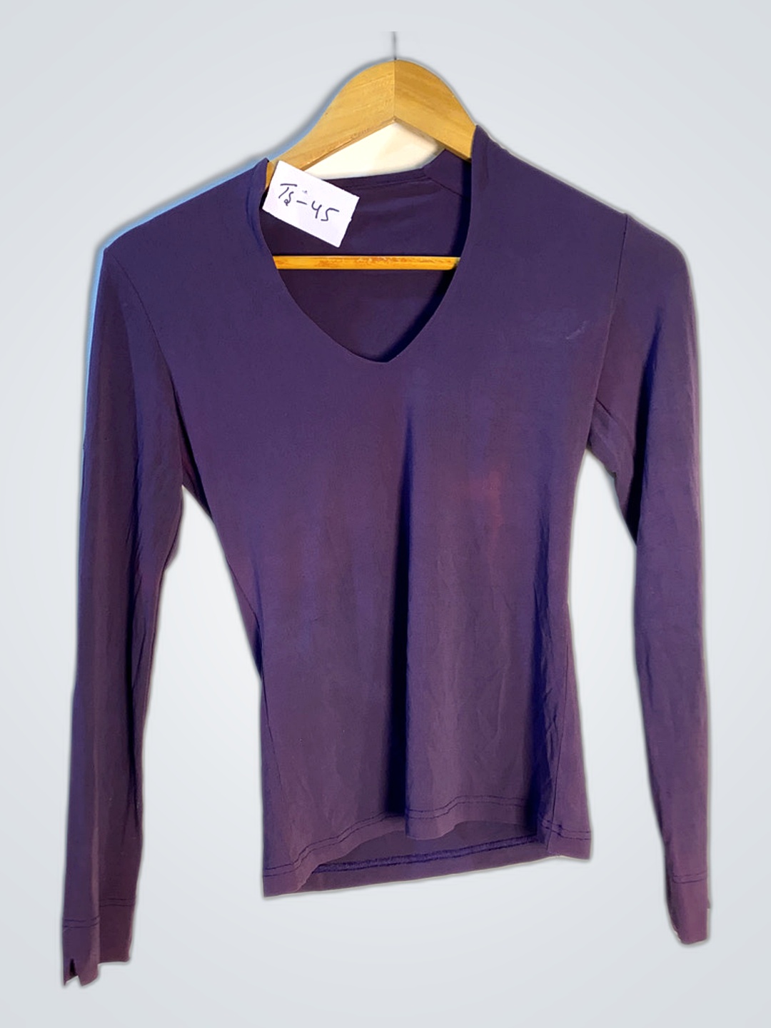 Lilafarbenes Langarmoberteil