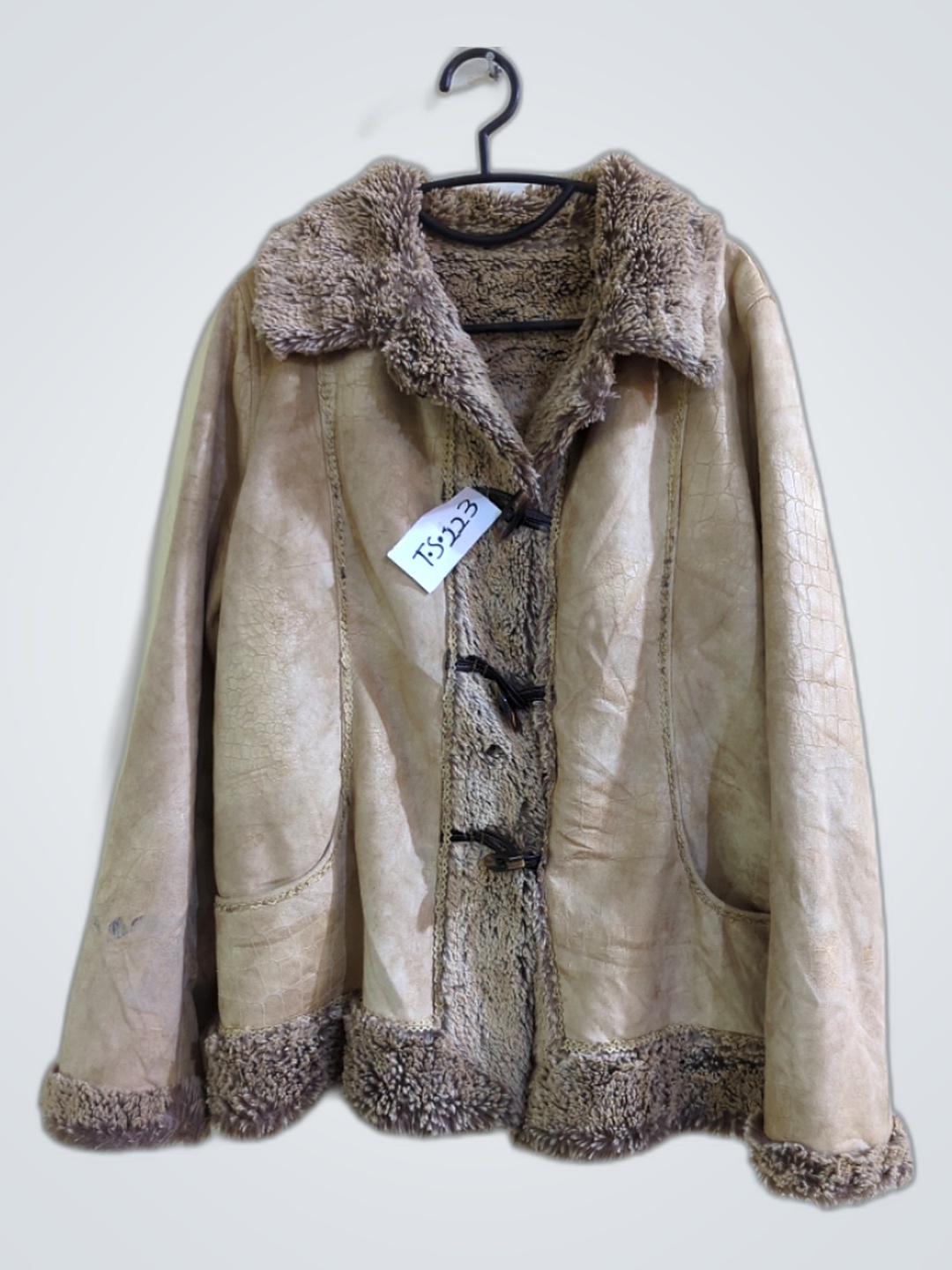 Giacca in pelliccia shearling color tan