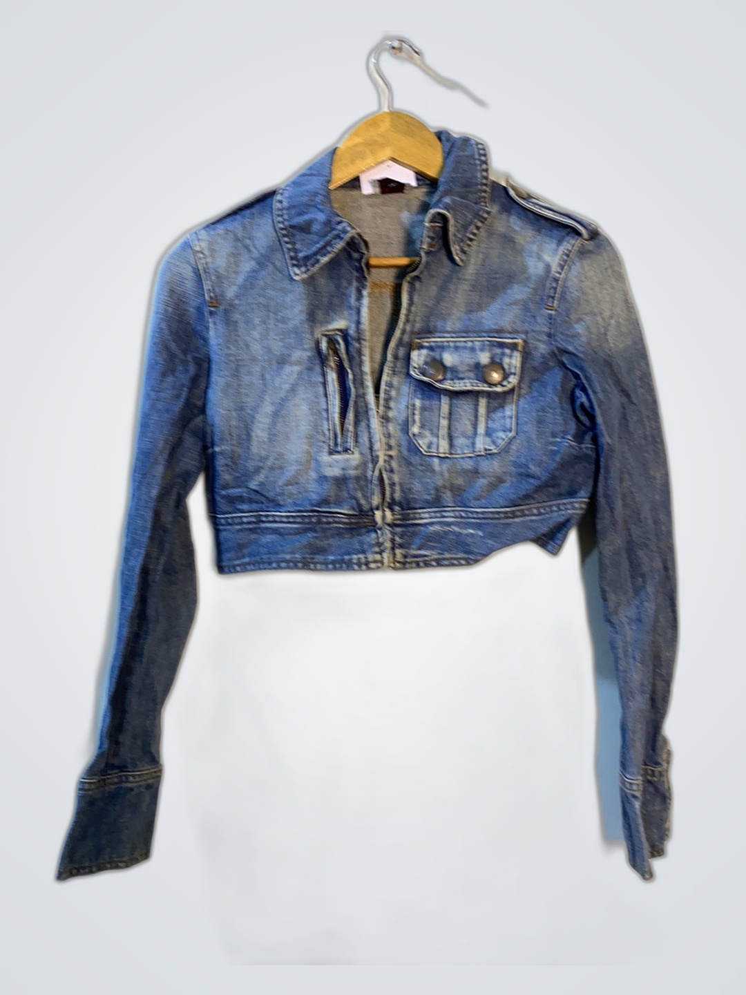 R dye denim jacket