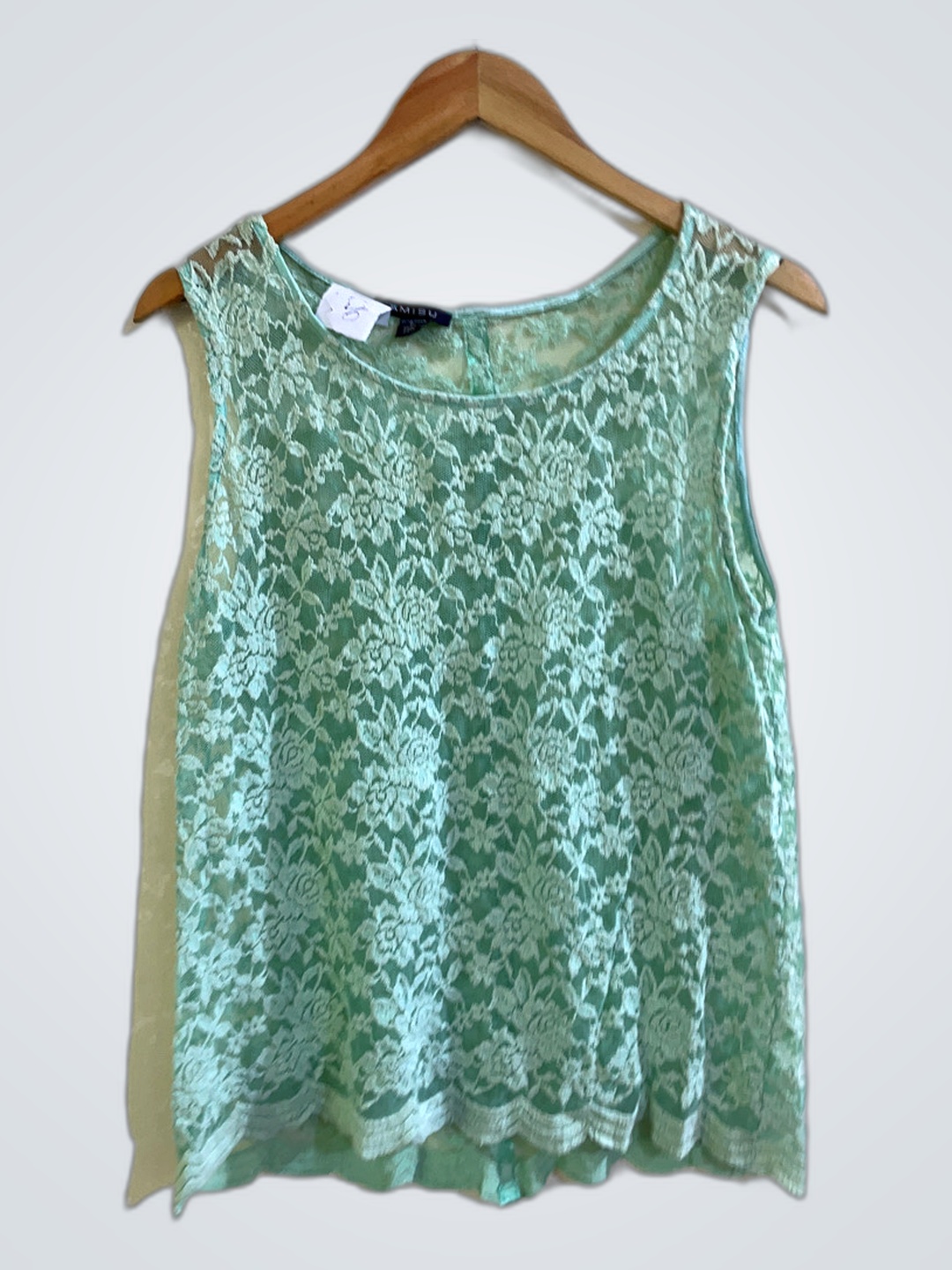 „Grünes Spitzenoberteil“