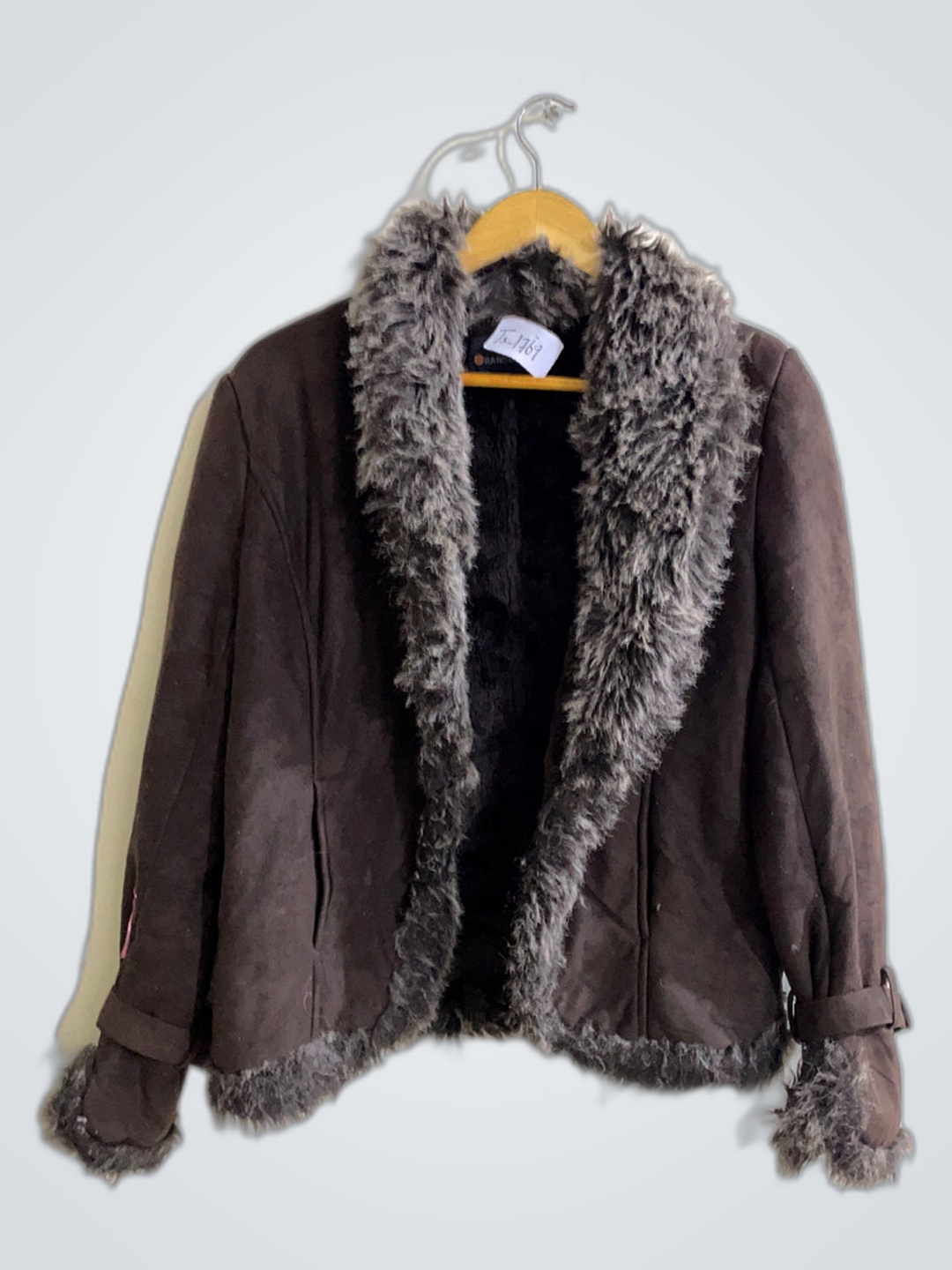 Braune Jacke mit Fellbesatz