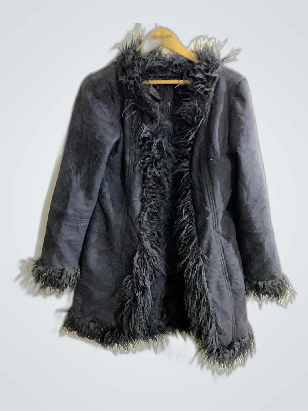 Jaqueta com Pele Preta nos Punhos