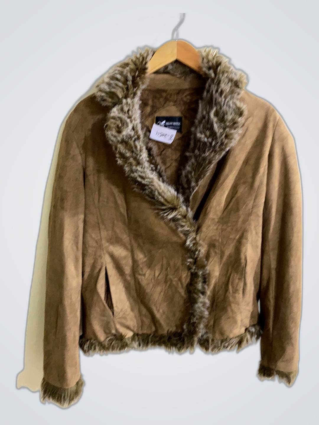 Jaqueta com Detalhe em Pelo Marrom