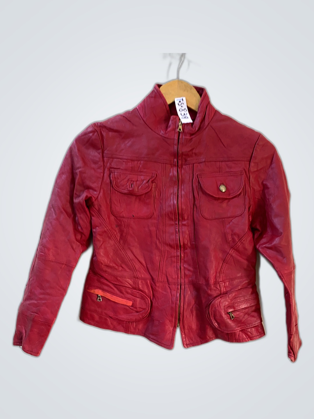 Veste en cuir rouge