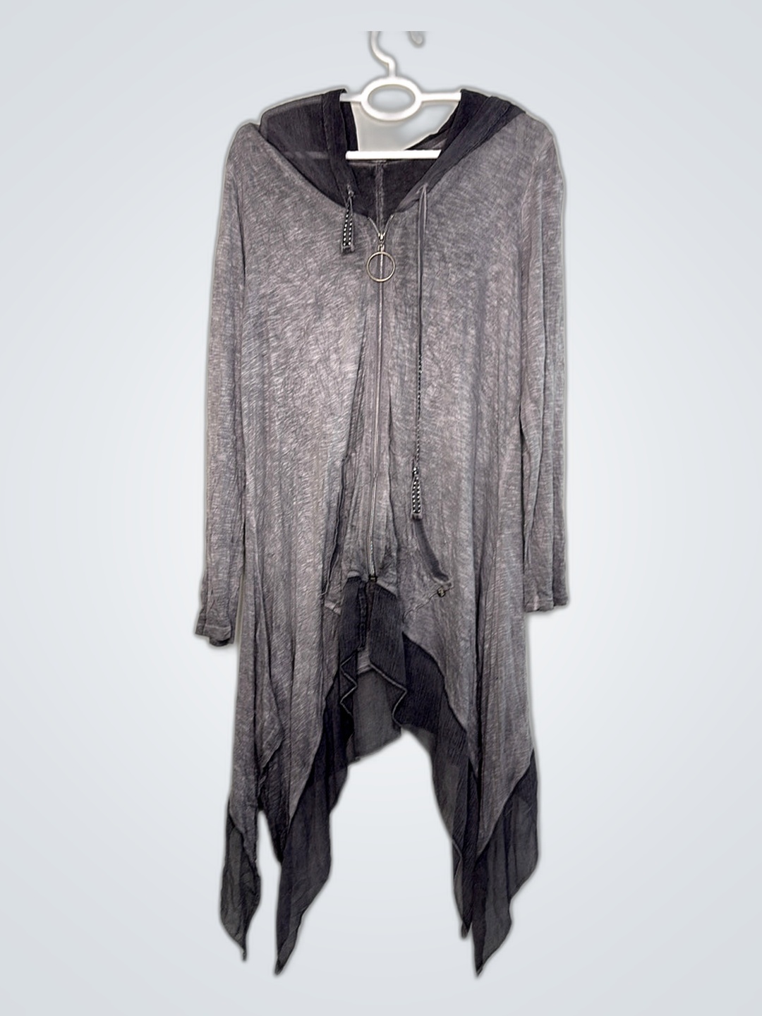 Sweat à capuche gris