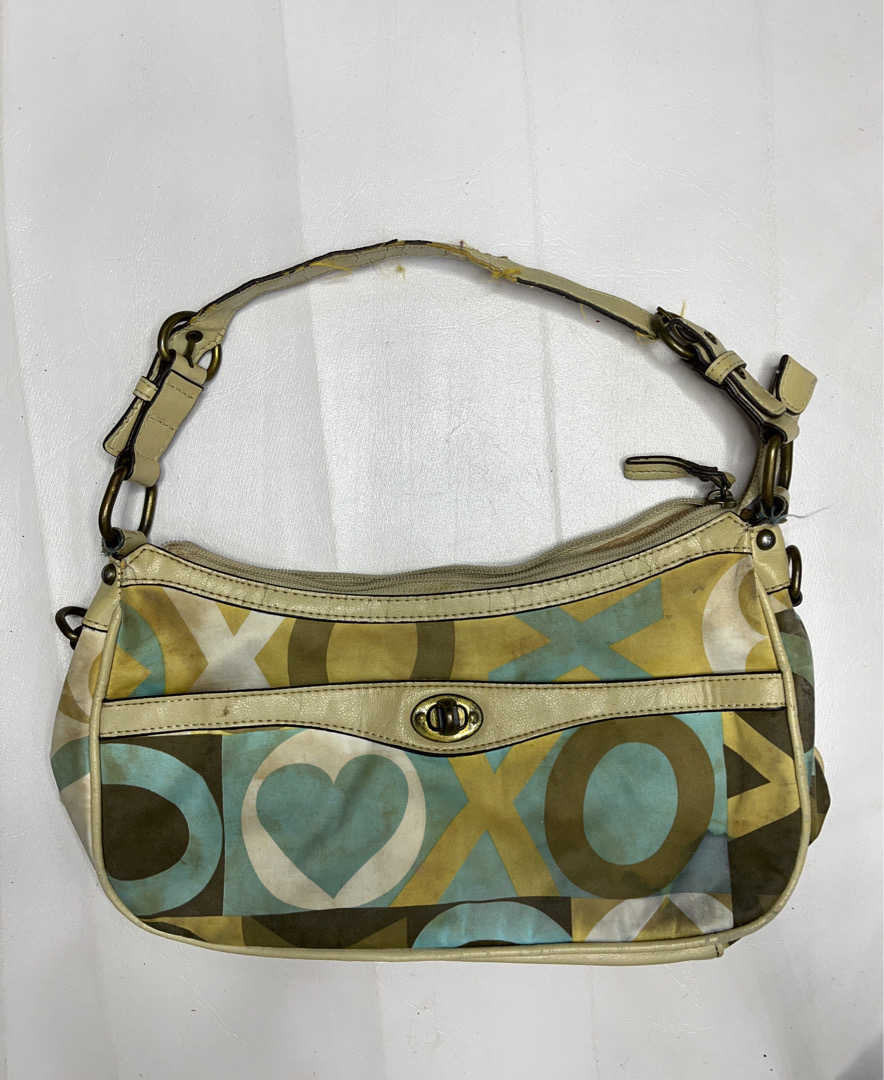 OXO Shoulder Bag
