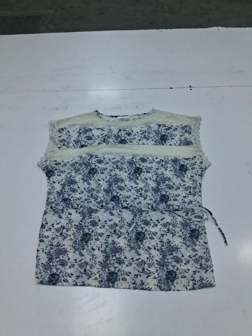 Women's Floral Lace Top